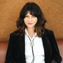 Letícia Naveira